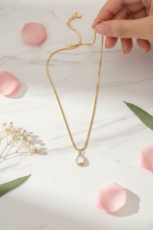 Minimalist Gold Iridescent Teardrop Moonstone Pendant Necklace