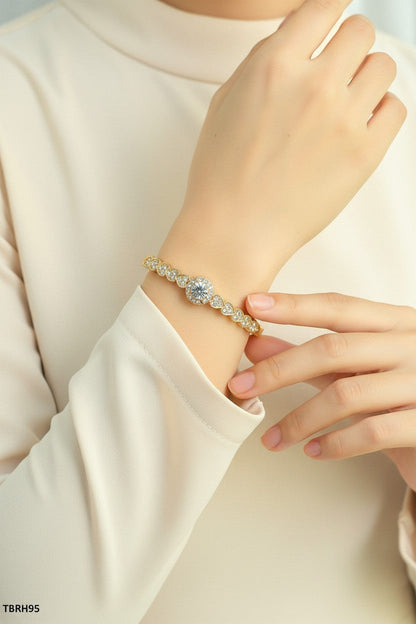 Luxury Golden Crystal Halo Heart Bangle Bracelet